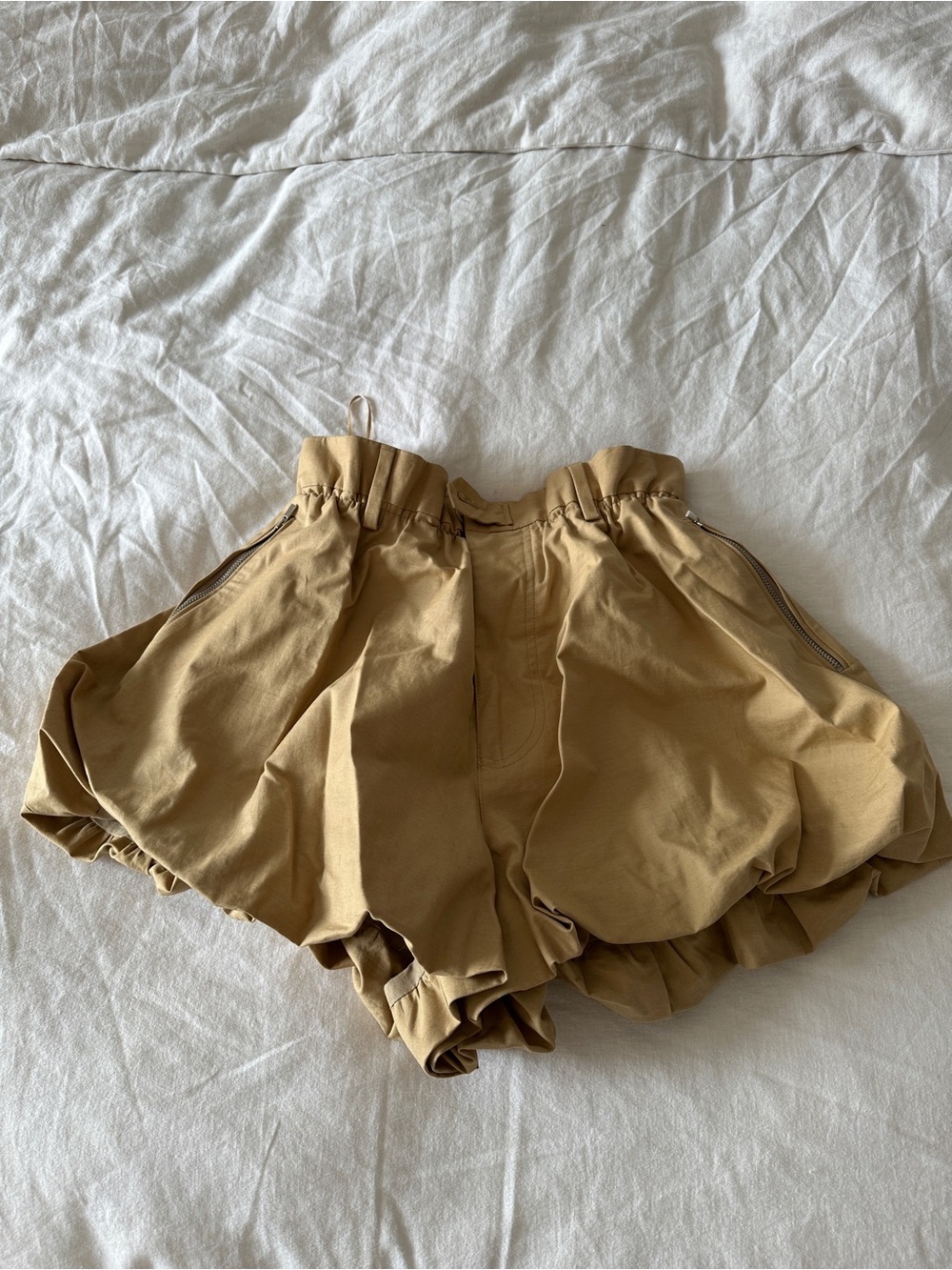 Zara High-Waist Bubble Women's Shorts in Khaki